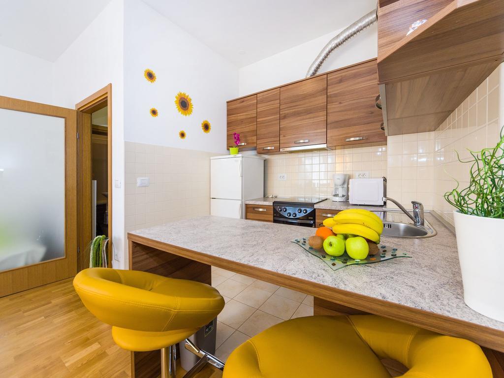 Apartment Populare Charming *