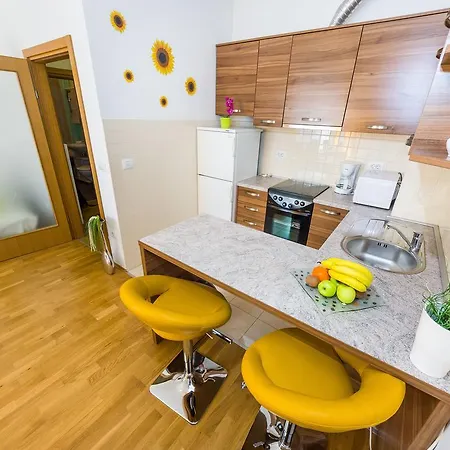 Populare Charming Apartment Zadar Exterior photo